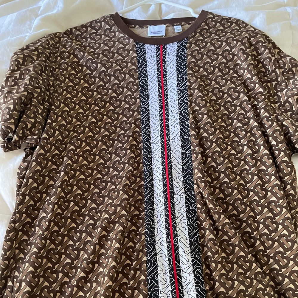 Authentic Burberry shirt size large worn 1 time